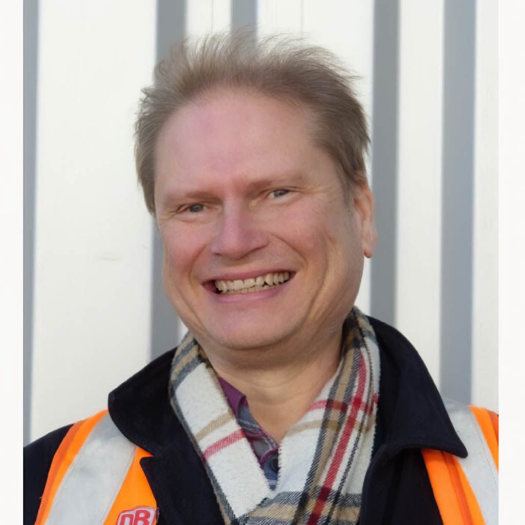 Porträtfoto Stefan Hegel