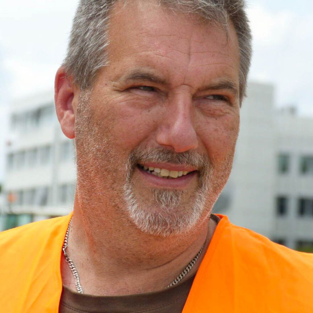 Tobias Zeller in Sicherheitskleidung